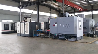 معدات التصنيع CNC